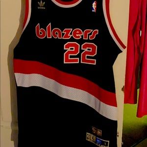 Clyde Drexler 1987-1988 Jersey stitched